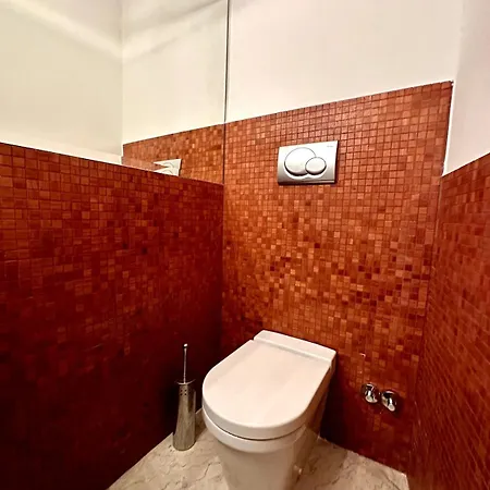 Refined 19 Apartament